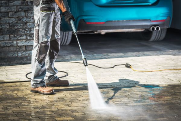 Cost of Driveway Pressure Washing in North Fort Myers