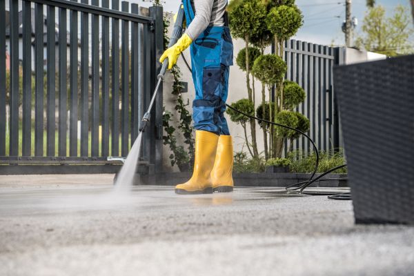 Cost of Driveway Power Washing in North Fort Myers