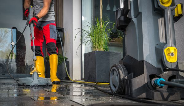 Commercial Pressure Cleaning in North Fort Myers