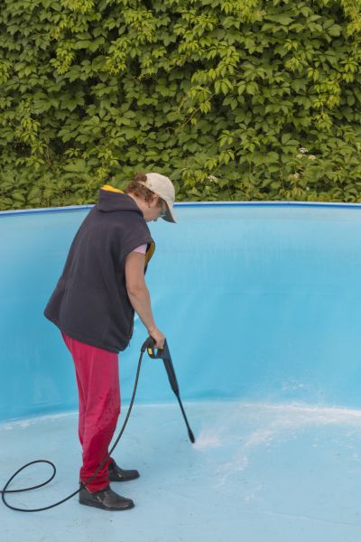 Pool Pressure Washing in North Fort Myers