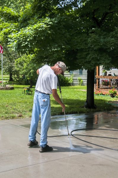 Driveway Concrete Cleaning in North Fort Myers