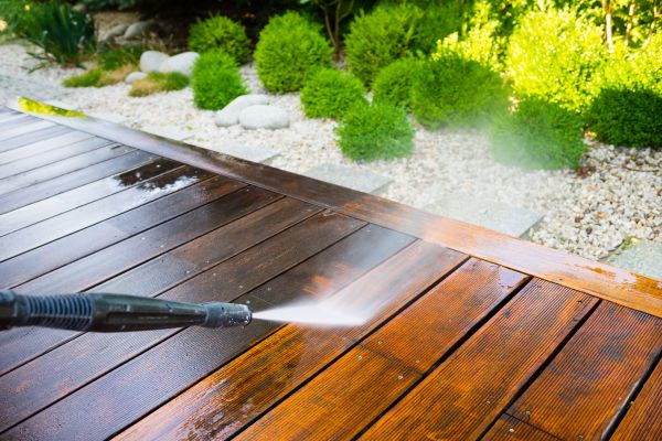 Deck Cleaning in North Fort Myers